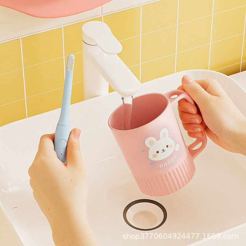 Детский ополаскиватель для полости рта с героями мультфильмов для домашнего использования, запатентованная зубная щетка для любимых