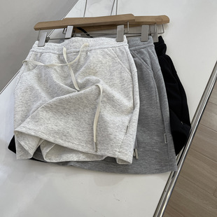 �@���La��С��ȹŮ�ļ��ٴ�����@�ݎ����r�����\�����e����ȹ��