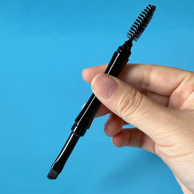Double-ended eyebrow brush with cover, soft-bristled blade eyeliner brush, eyelash combing spiral brush, cross-border beauty tools wholesale