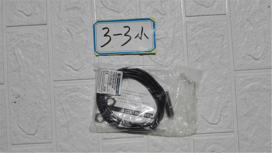 春田谷XS1-D12PA140C 电感式接近传感器  非实价 191117销售