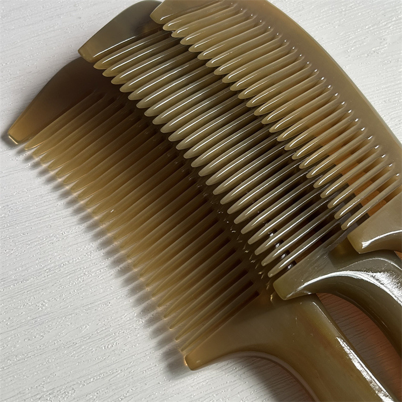 Large Thick Yak Horn Comb Hair Styling Meridian Head Massage Comb with Handle Gift Box specifications