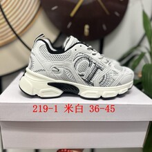 B30 �ϵ�Ь�W��͸��ϵ�����e�\��Ь����ƴɫ�r���OӋ��ĥ����Ь��