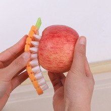 kokubo日本进口塑料清洁刷 缝隙清洁细刷果蔬胡萝卜型清洁刷