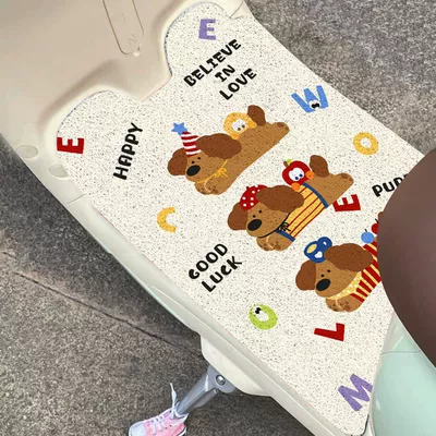 Electric vehicle foot mat, Cute Style, Universal Anti-Slip Mats, Mud Scraping - alphabet-dachshund-puppy-3050cm-silk-circle