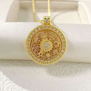 Sand Gold Enamel Compass Pendant, Ancient Sand Gold Rotatable Pendant, Niche Accessible Luxury Accessories