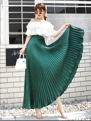 A 1-meter-long silk pleated fish-tail skirt for women, high-waisted medium-long dance skirt with a large umbrella-style hem, direct sale
