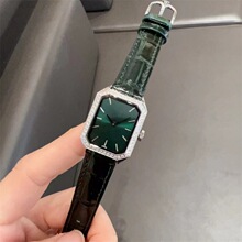 �ڼ��й�С���K�r��Ů���ֱ������r���荃�ᘰ�ʯӢţƤ�������