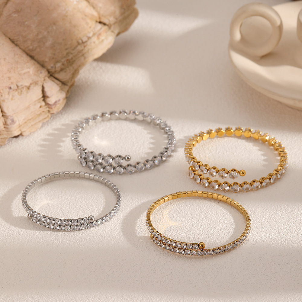 Pulsera de diamante de circón de acero inoxidable de estilo americano europeo y americano, pulsera de acero de titanio de diseño de todo fósforo de lujo ligero femenino, joyería transfronteriza