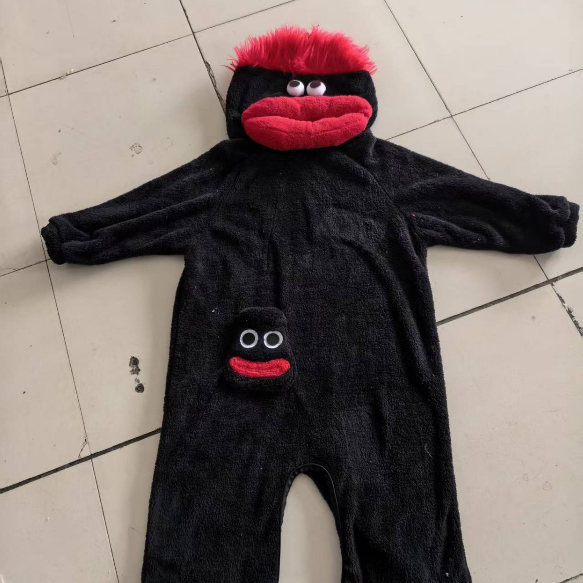 Bata de felpa coralina con capucha y personajes – Gruesa, ideal para invierno y hogar image 4