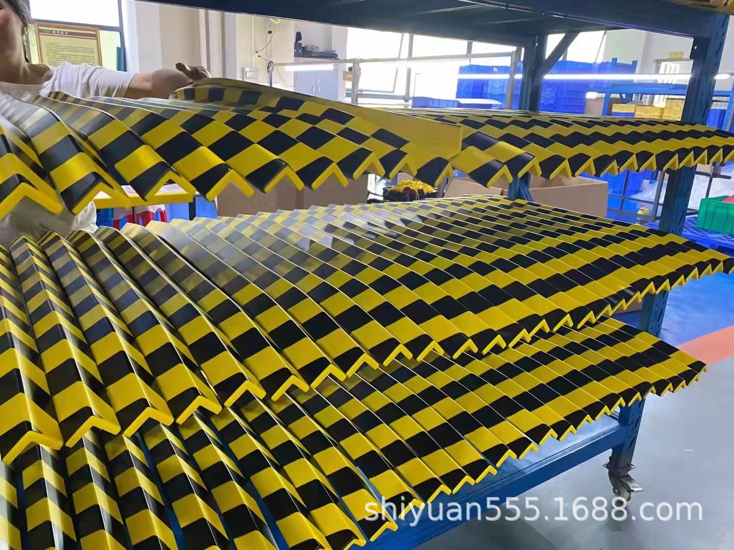 聚氨酯防撞条批发 家具角边防护条 L型透明防撞条包边条