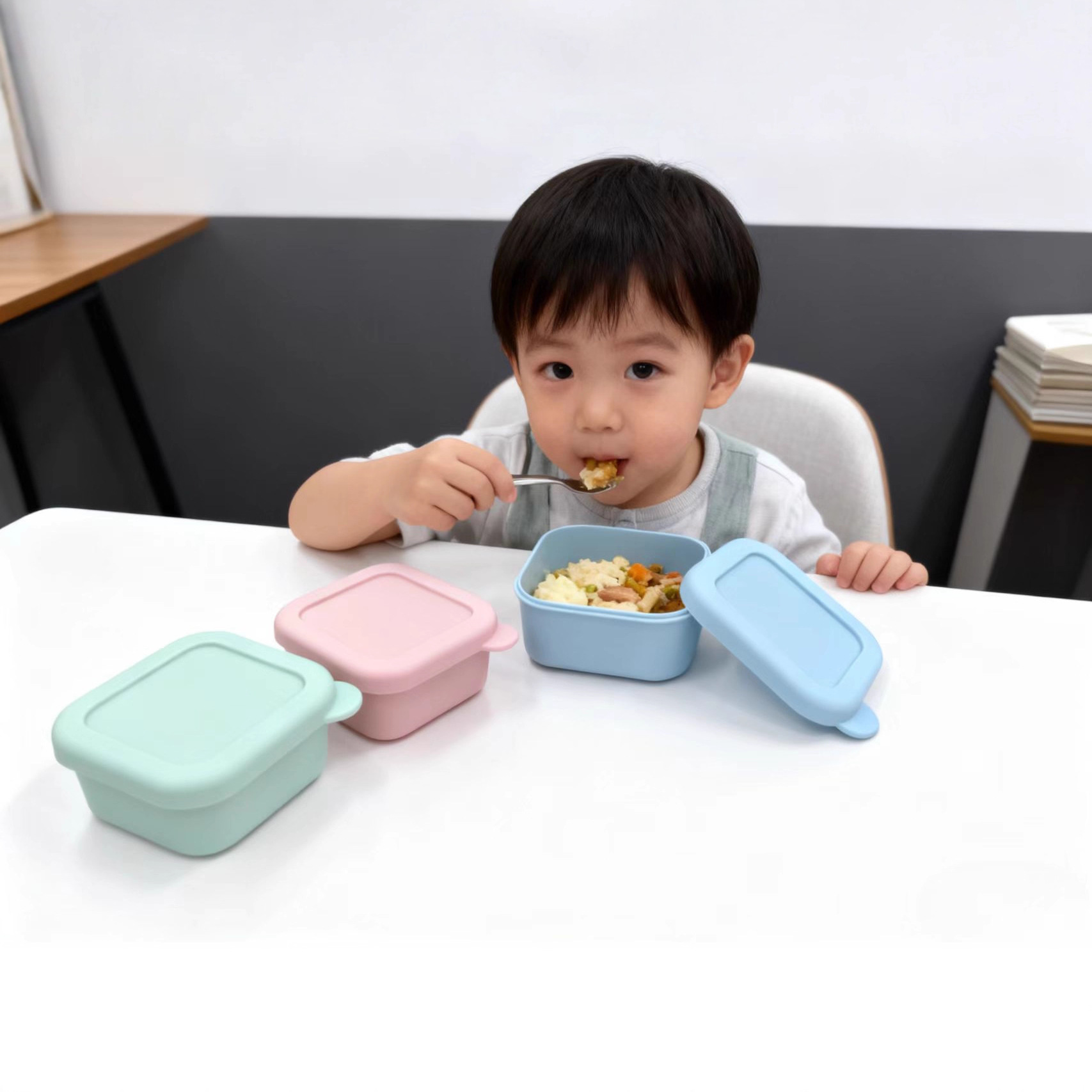 Factory Silicone 3-Color Box Crisper Baby Food Supplement Box Kidsren's Snack Storage Container with Lid Microwave Food Supplement