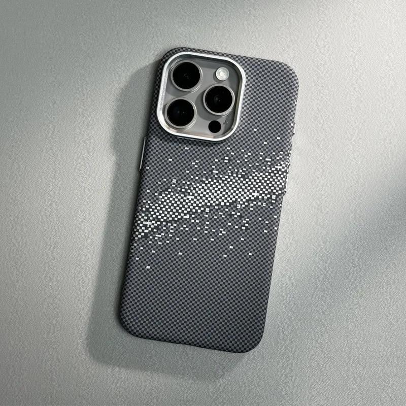 ケブラー炭素はiphone16 promax携帯電話のフロストリンゴ15の転倒防止繊維の紋様の磁気保護カバーを適用します。|undefined