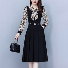 那2552秋季新款胖MM长袖蝴蝶结领印花拼接气质优雅显瘦妈妈连衣裙