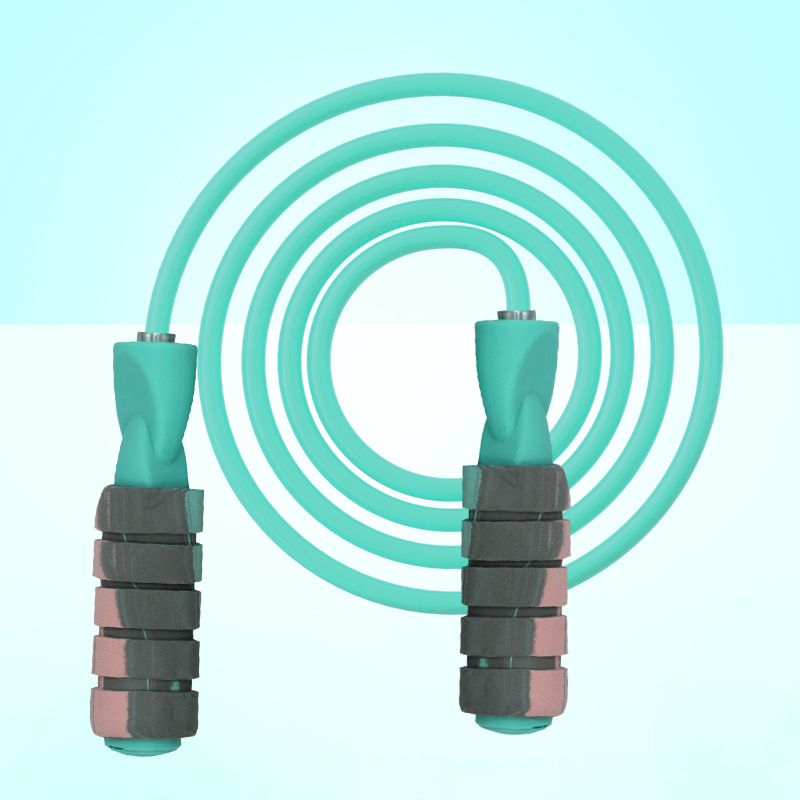 녹색 로프 건너 뛰기