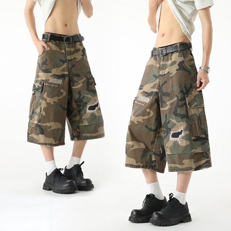 American Retro Patchwork Ripped Camouflage Cropped Pants for Men, 2026 Summer New Design, Loose Straight Shorts, Trendy