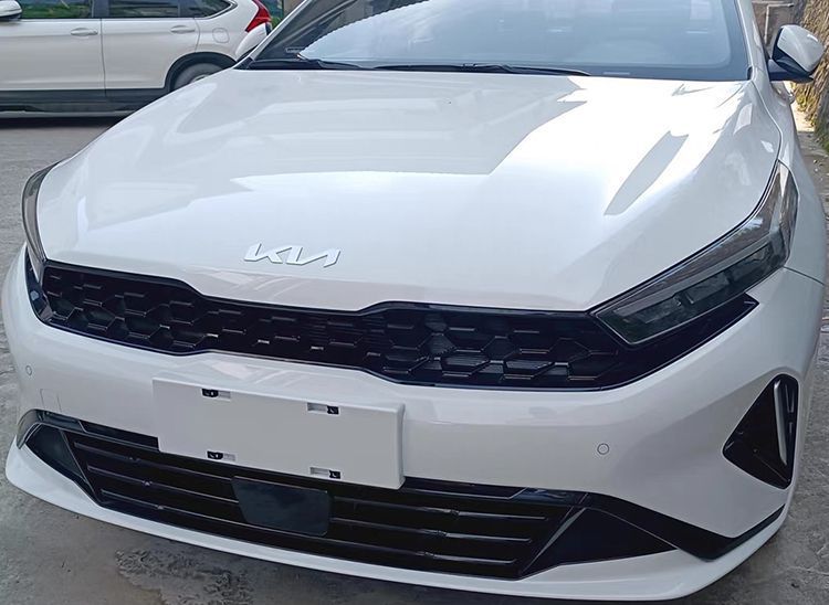 Suitable for Kia's new KN car logo metal sticker, modified black front and rear car logo decorative sticker, rear tail letter emblem