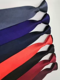 领带;领结/领花;口袋巾