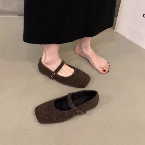 High-quality foreign-style fur shoes for women, new autumn and winter French retro temperament flat Mary Jane single-layer shoes