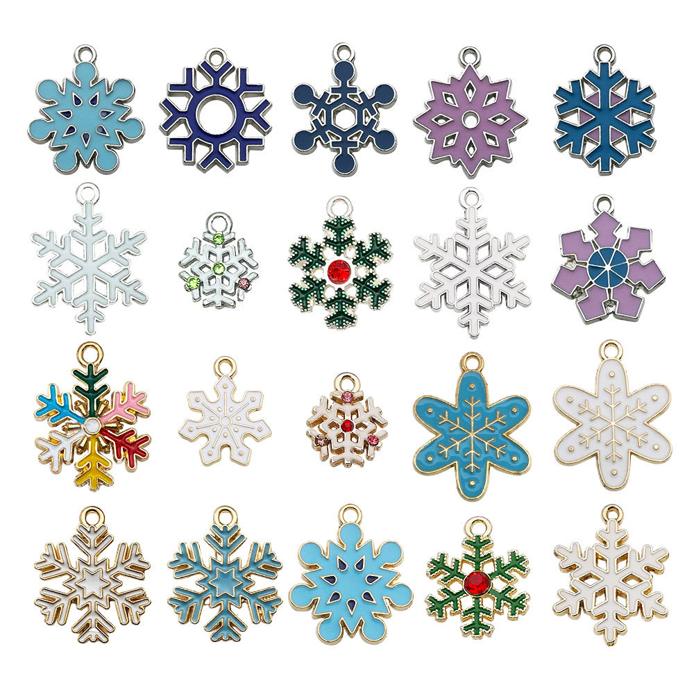 Enamel Design 20 PCS/Package 50 PCS/Package 10-30mm Alloy Christmas Tree Snowman Snowflake Pendant