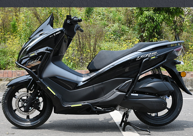 Suitable for Haojue Ufr150 Motorcycle Crash Bars, Front and Rear Anti-Fall Bumper Protection Bars, Modification Accessories