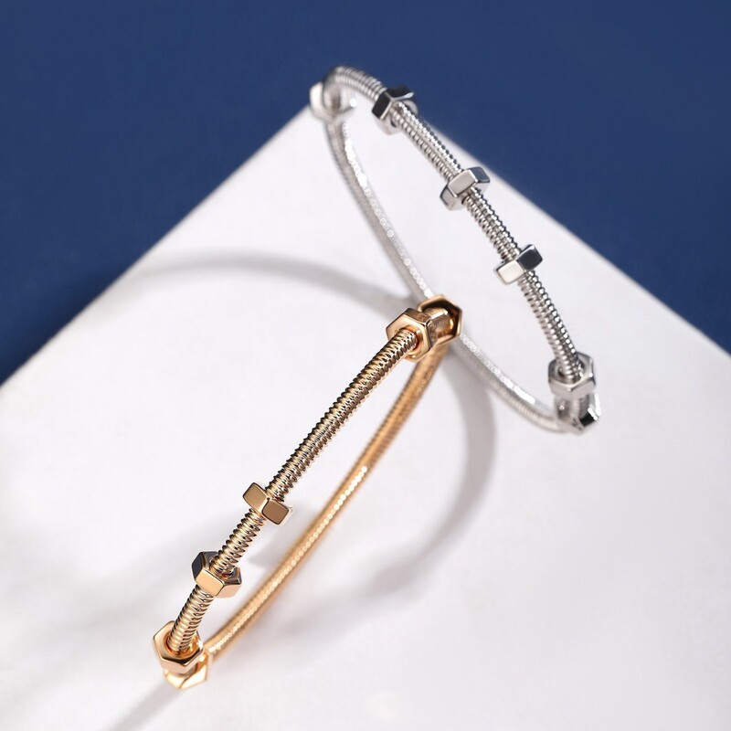 Kajia's Classic Nut-Shaped Bracelet in White Gold and Rose Gold, Niche Design, Exquisite Craftsmanship, Non-Fading, Light Luxury Kajia's Classic Nut-Shaped Bracelet in White Gold and Rose Gold, Niche Design, Exquisite Craftsmanship, Non-Fading, Light Luxury
