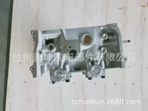 Yüksək keyfiyyətli 4N15 silindr başlığı yığımı 1005C961, 1005C644