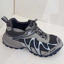 巴黎厚底老爹鞋女2025包底新款小个子增高轻便百搭跑步运动休闲鞋