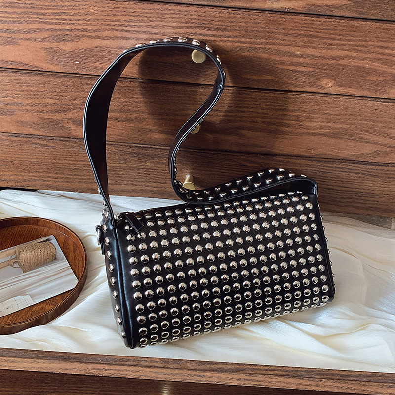 Borsa a spalla punk con borchie stile europeo per donna_voghion.com