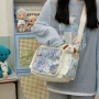 秋季展示学生大容量单肩包