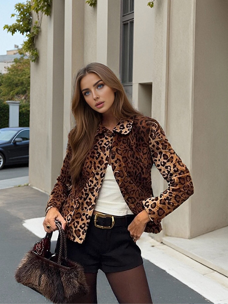 Chaqueta Corta de Lana de Poliéster con Estampado de Leopardo y Botones