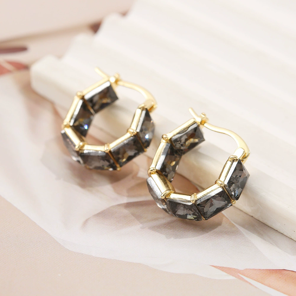 Корейские ретро кубические серьги 2024 новый прилив