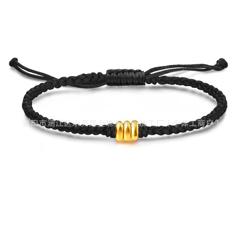 부러진 금색과 검은색 밧줄 3개