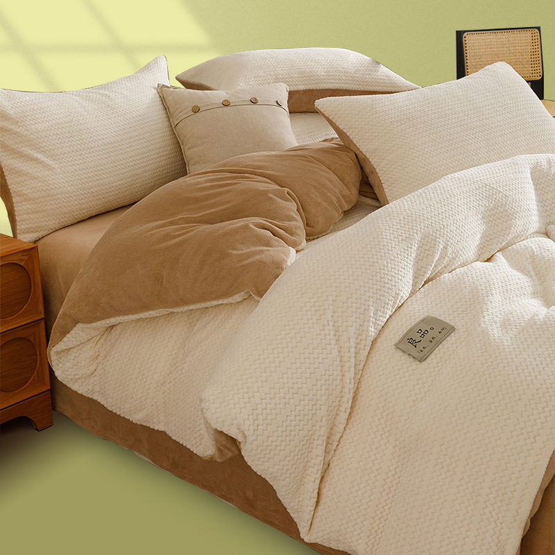 Luz lujosa cama de seda de cuatro piezas set2025 nuevo otoño invierno engrosado coral edredón cubierta cama gaza set de tres piezas