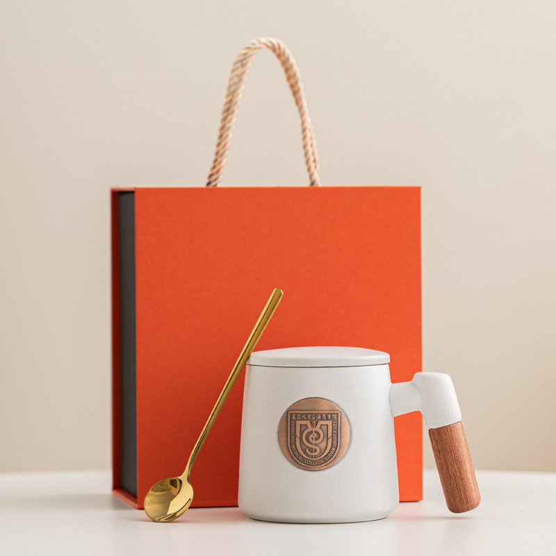 Festival del Medio Otoño regalo de mano mano mano mano de bronce con filtro ins Wenchuang pequeña taza fresca regalo de apertura escolar al por mayor