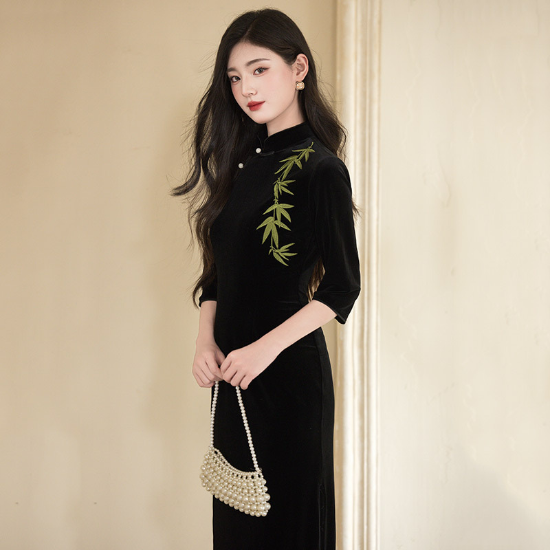 刺绣黑色金丝绒国风中式苏州长款秋季长袖旗袍改良年轻款女春秋装|undefined