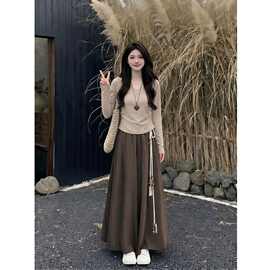 美拉德时尚休闲套装女秋季2026年新款V领长袖T恤上衣半身裙两件套
