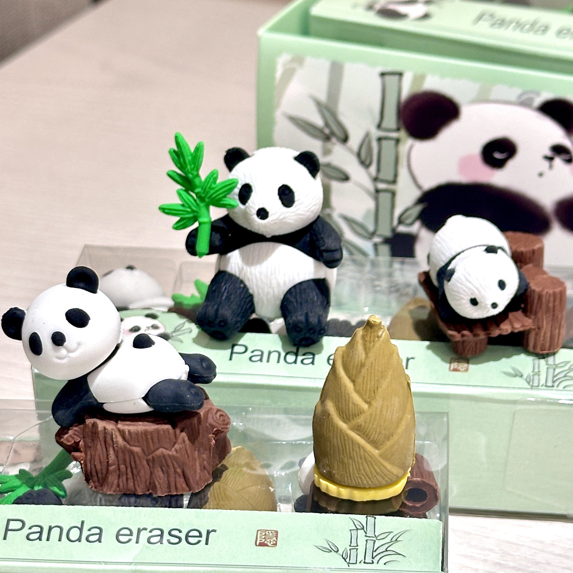Borrador de panda de dibujos animados, goma de costura de marea nacional, cuatro cajas, pintura y limpieza, material de oficina de aprendizaje para estudiantes limpios
