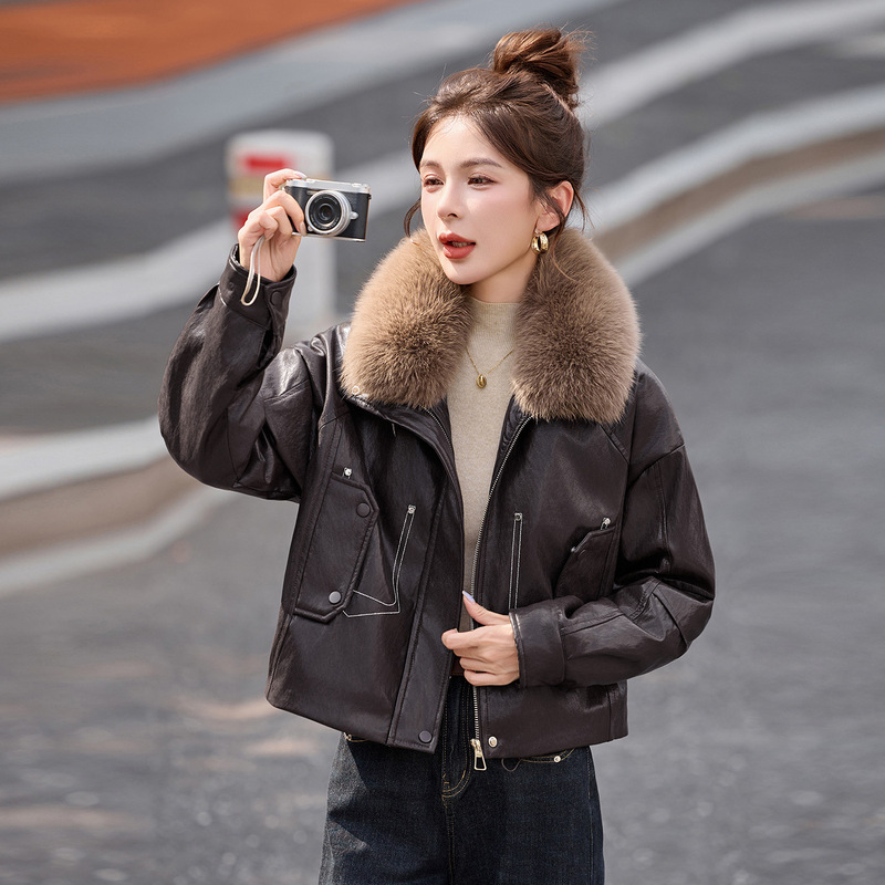 Brand Clearance Large Fur Collar Leather Jacket 2025 Winter New Style Fleece-Lined Thickeneded Women's Jacket Short Warm Motorcycle Jacket