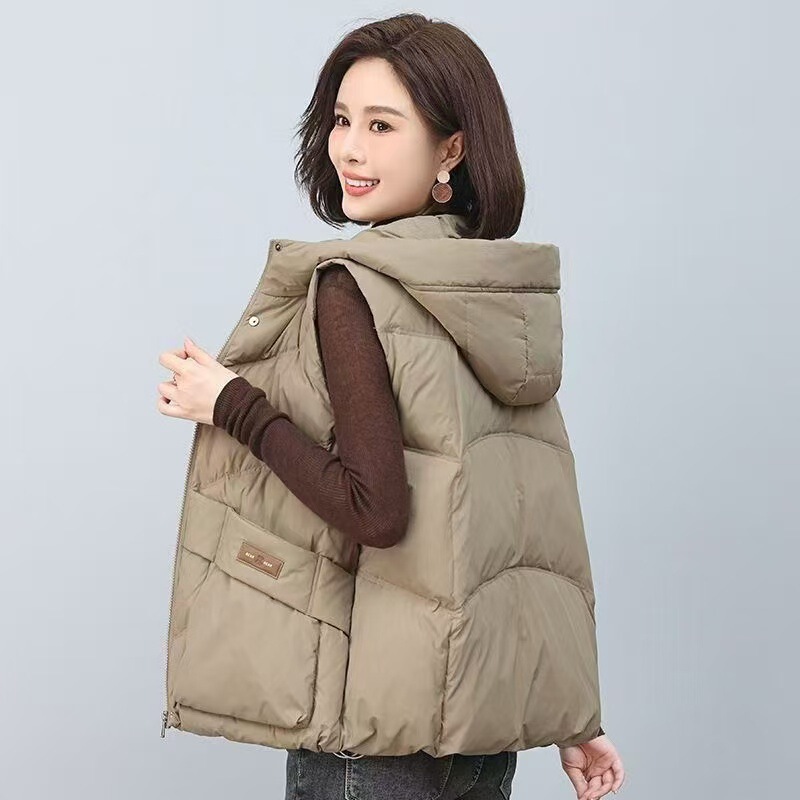 Down Vest for Women, 2025 Autumn and Winter New Style, Thickened White Duck Down, Stylish Middle-Aged Mom Vest Jacket