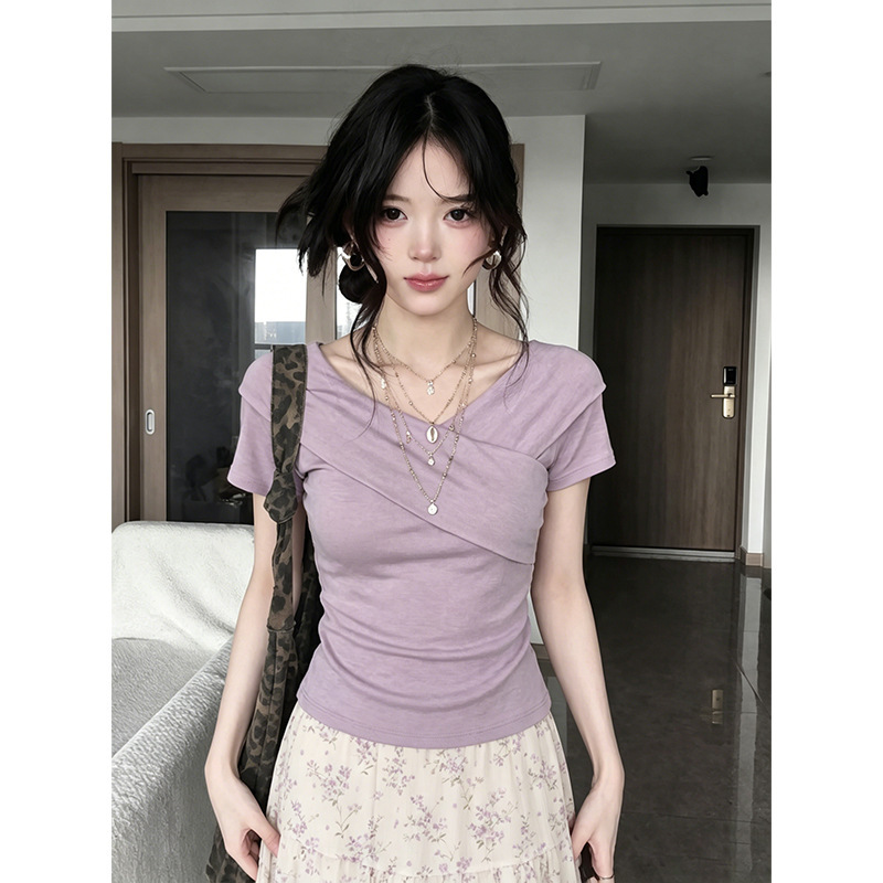 Purple Irregular V-Neck Short-Sleeved T-Shirt for Women 2026 Summer New Design, Stunningly Beautiful and Slim-Fitting Right-Shoulder Top Purple Irregular V-Neck Short-Sleeved T-Shirt for Women 2026 Summer New Design, Stunningly Beautiful and Slim-Fitting Right-Shoulder Top