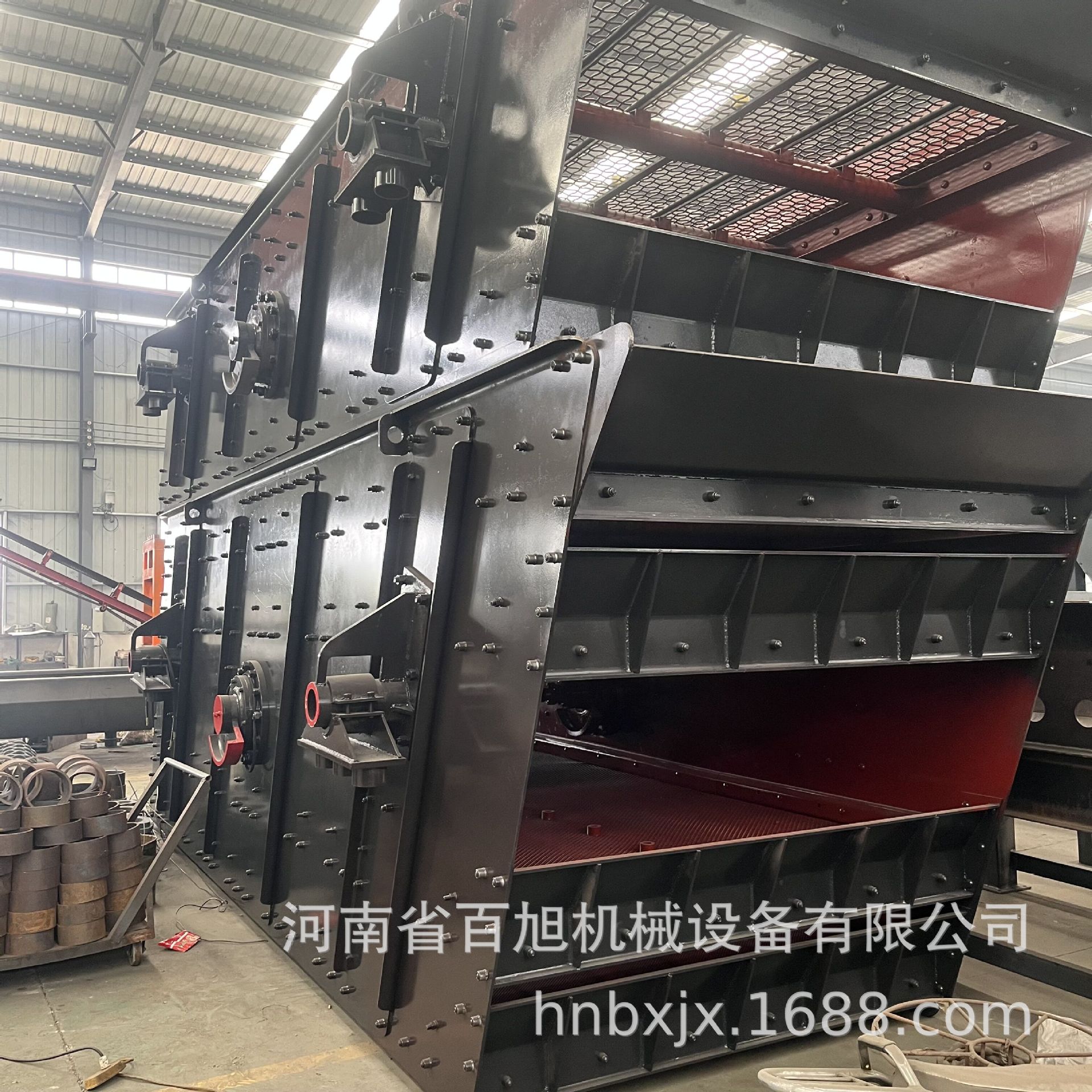 移动破碎站配套石料砂振动筛沙石子机YK1548型号矿山圆振动筛厂家