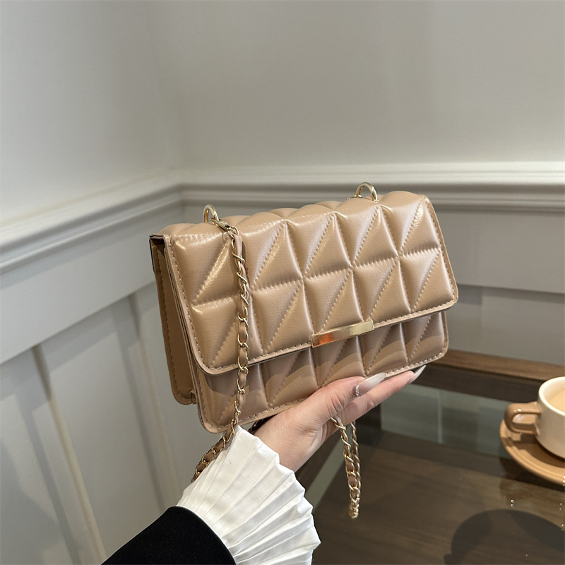 斜挎包質感鐵邊壓痕菱格小方包包女2024夏季新款純色鏈條包單肩包