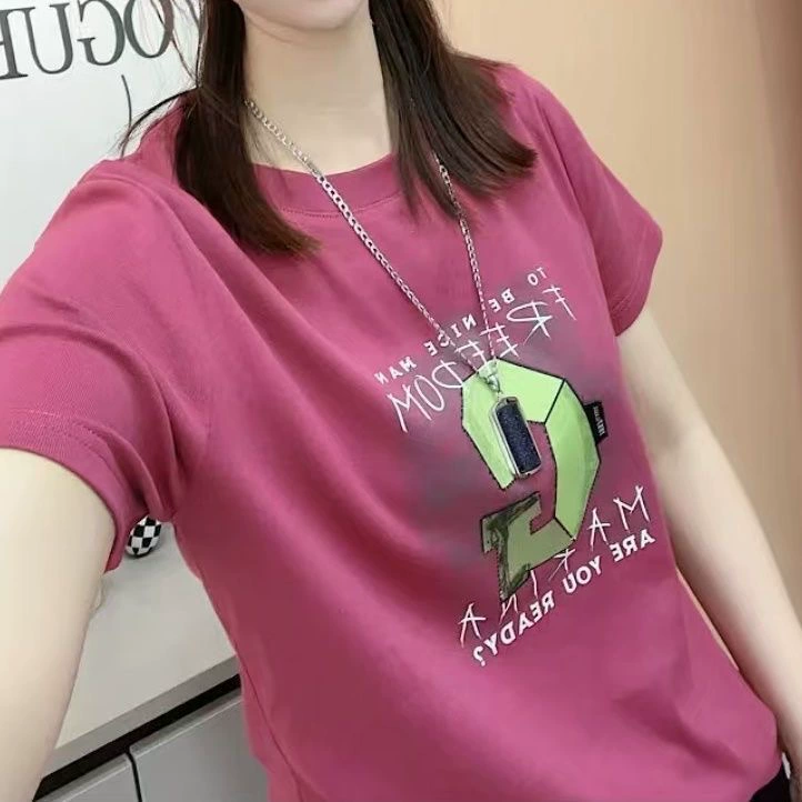 Женская универсальная футболка с короткими рукавами на правое плечо, новый стиль 2024 года, летняя уменьшающая возраст розово-красная футболка для похудения, топ с половиной рукавов для женщин