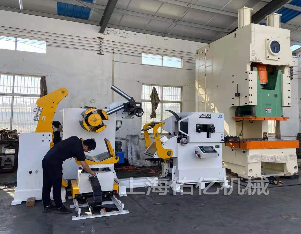 厂家供货三合一伺服系统送料机金属材料开卷机整平设备TNC8.0系列