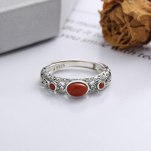 Yunchaoxuan S925 sterling silver vintage distressed craft pattern embellished with southern red agate literary and artistic temperament open ring