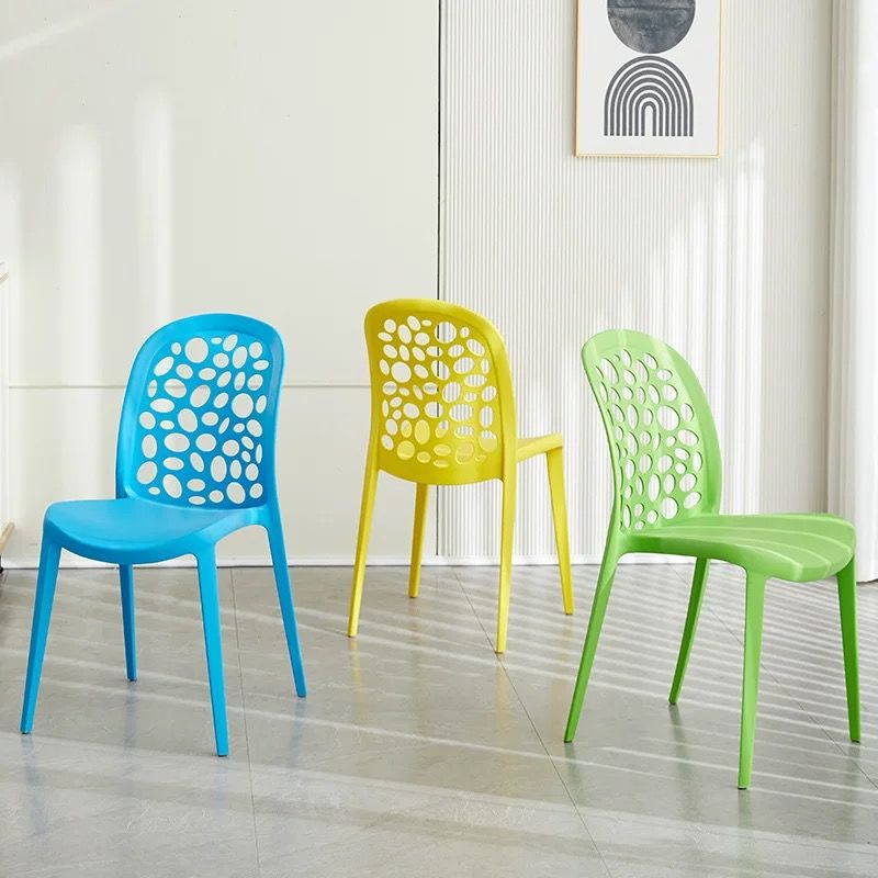 Silla de comedor moderna nórdica para el hogar, silla simple creativa, red roja, taburete de plástico de ocio, respaldo grueso, negociación en espera