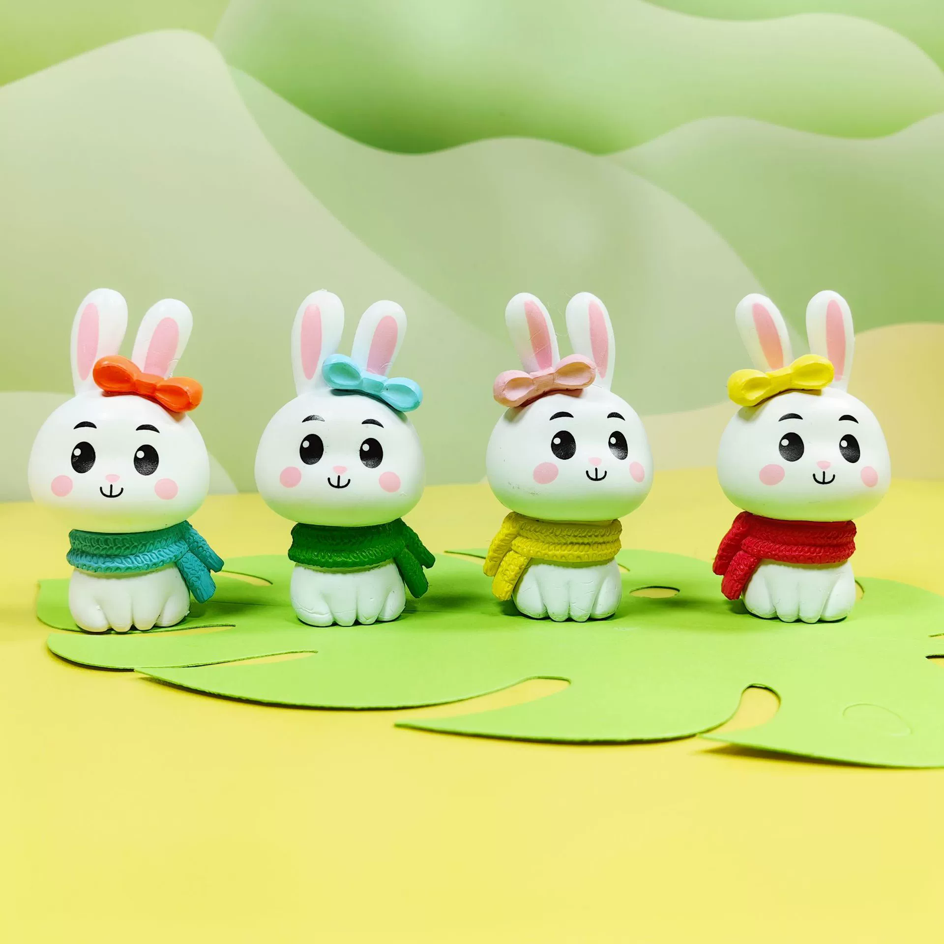 Cartoon table plastic rabbit with bow, for beloved