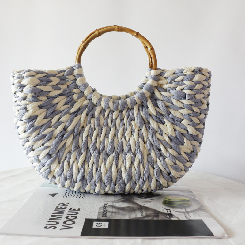 2026 Spring New Style Bamboo Handle Blue and White Straw Woven Bag Round Bucket Beach Bag Fashionable Handbag for Women