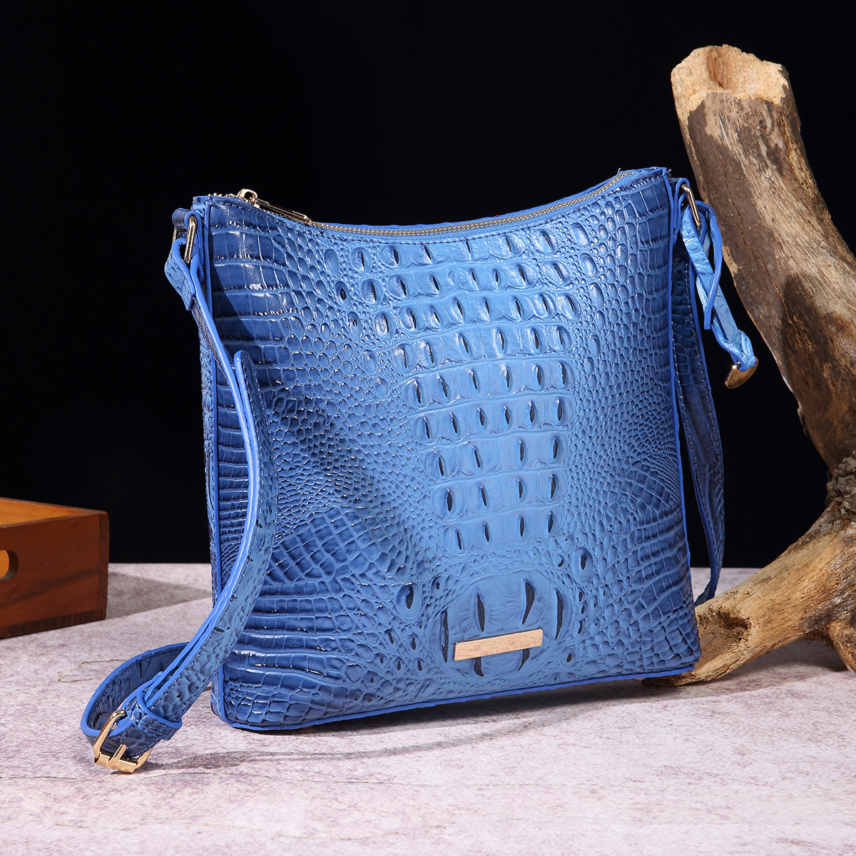 Retro Women's Bag Multi-color Crocodile Pattern Bags_voghion.com