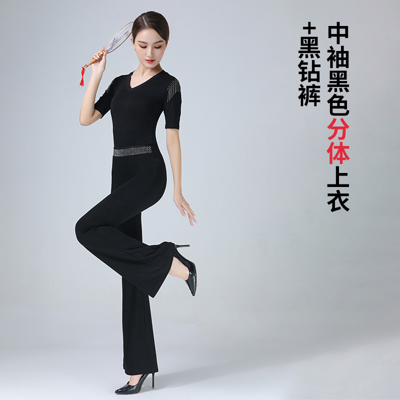 春の新型の形の服の学生は服装の女性を訓練します。|undefined